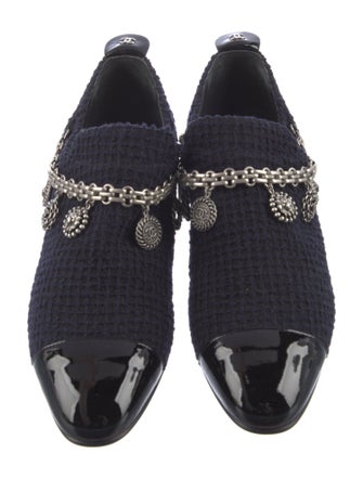 Chanel Interlocking CC Logo Tweed Pumps