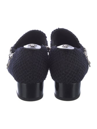 Chanel Interlocking CC Logo Tweed Pumps