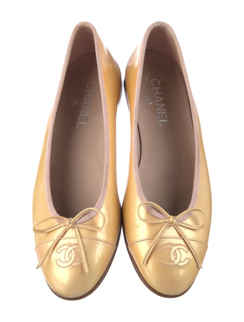 Chanel Interlocking CC Logo Patent Leather Ballet Flats