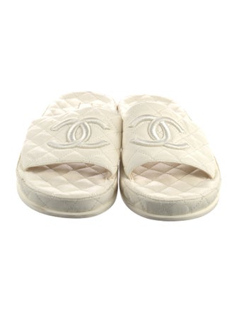 Chanel Interlocking CC Logo Leather Espadrilles