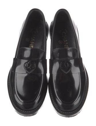 Chanel 2024 Interlocking CC Logo Loafers