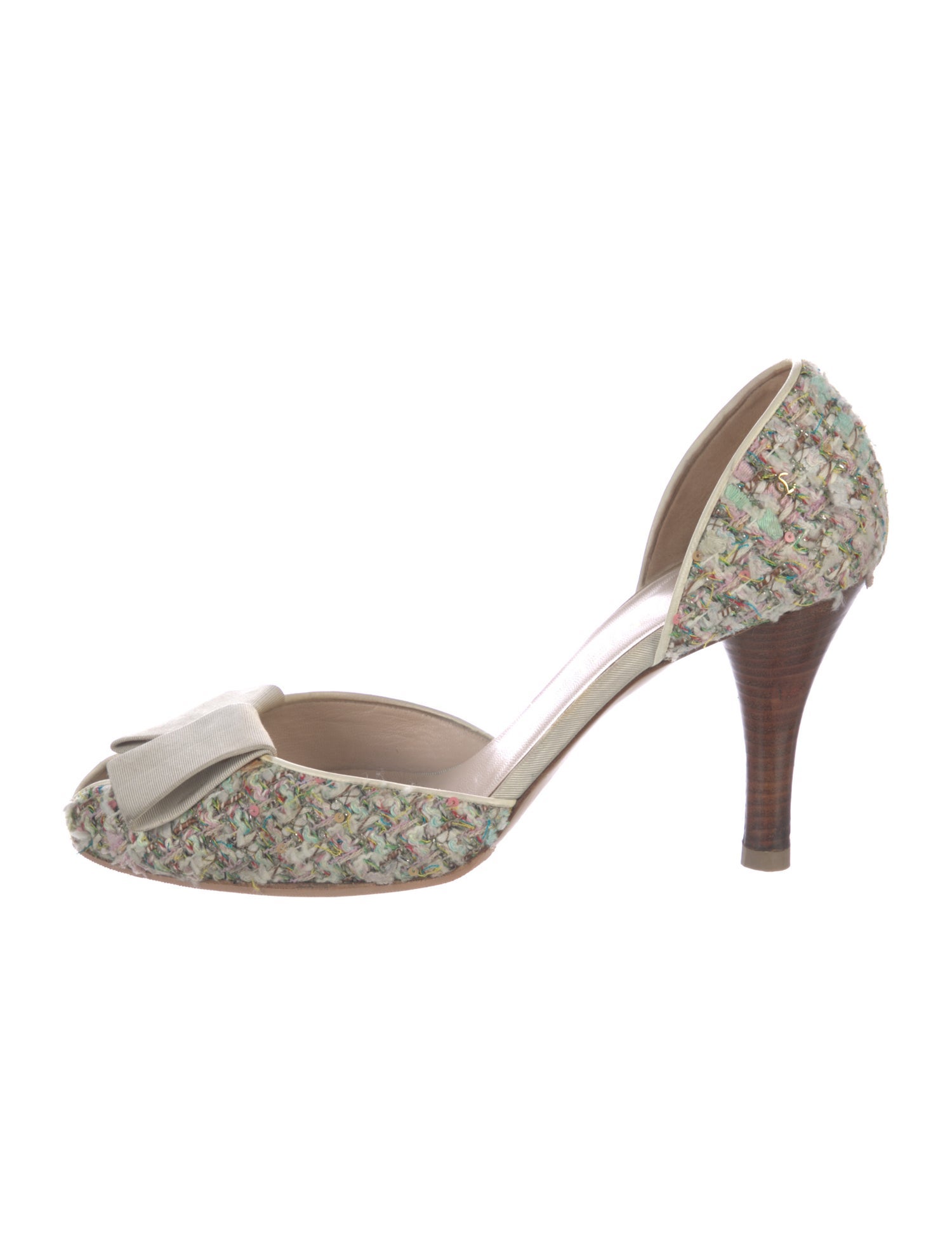 Chanel Interlocking CC Logo Tweed D'Orsay Pumps