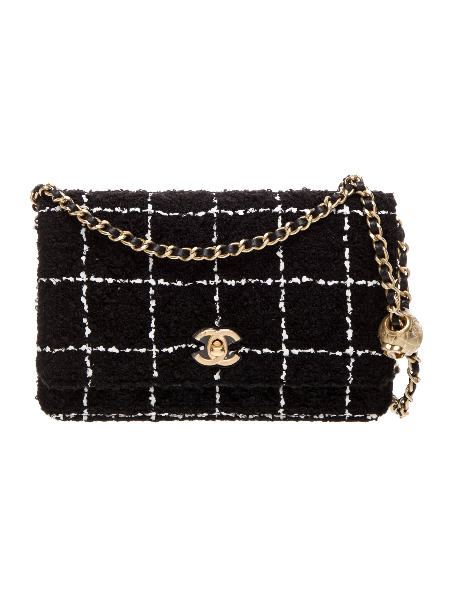 Chanel 2023 Pearl Crush Wallet On Chain
