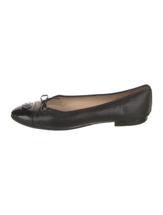 Chanel Interlocking CC Logo Leather Ballet Flats
