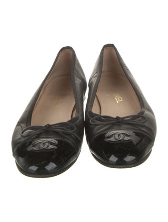 Chanel Interlocking CC Logo Leather Ballet Flats