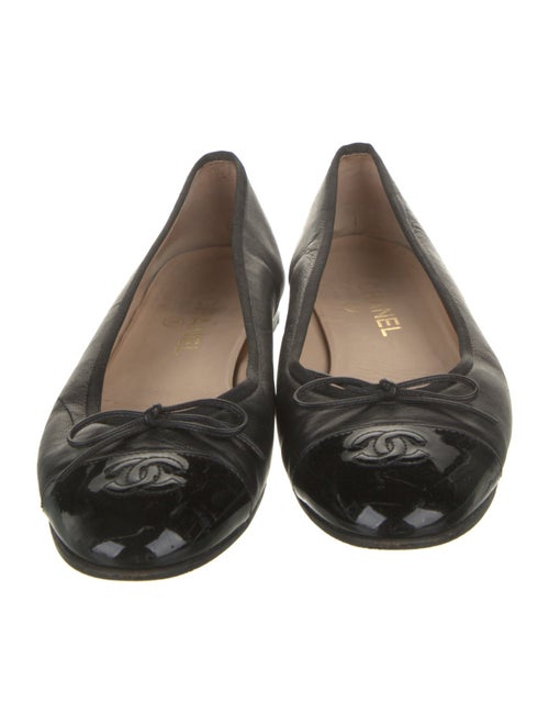 Chanel Interlocking CC Logo Leather Ballet Flats