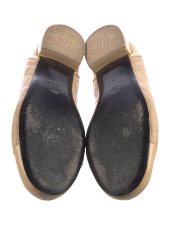 Chanel 2023 Interlocking CC Logo Loafers