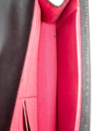 Chanel 19 Wallet On Chain