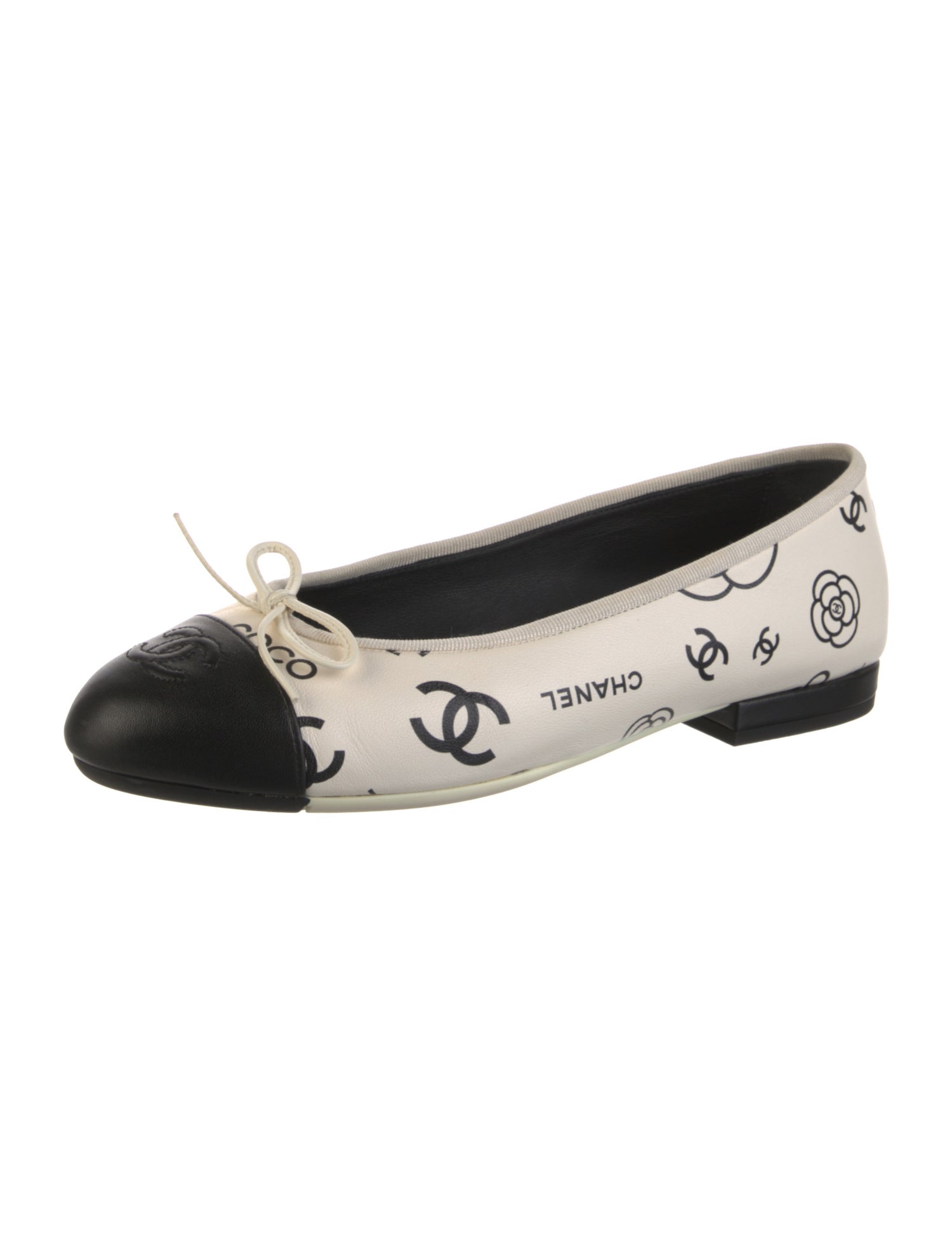 Chanel 2023 Interlocking CC Logo Ballet Flats