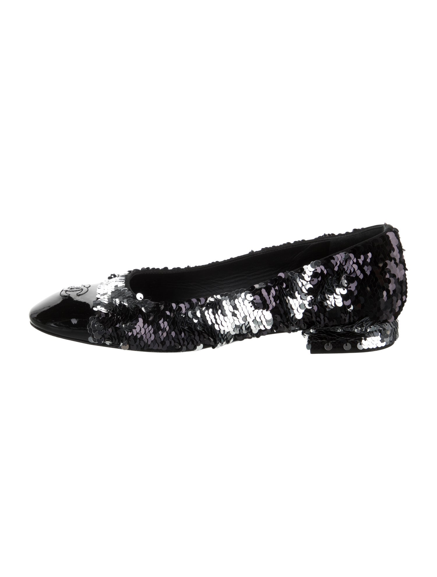 Chanel 2021 Interlocking CC Logo Ballet Flats