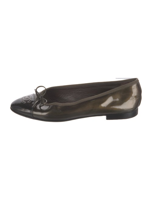Chanel Interlocking CC Logo Patent Leather Ballet Flats