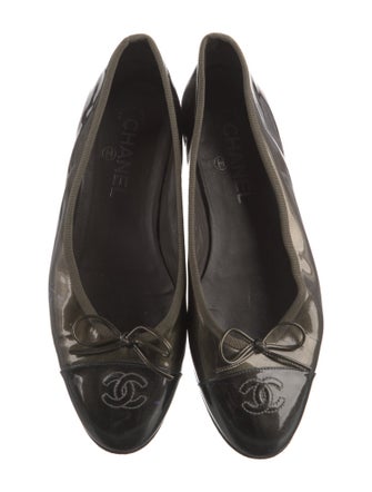 Chanel Interlocking CC Logo Patent Leather Ballet Flats