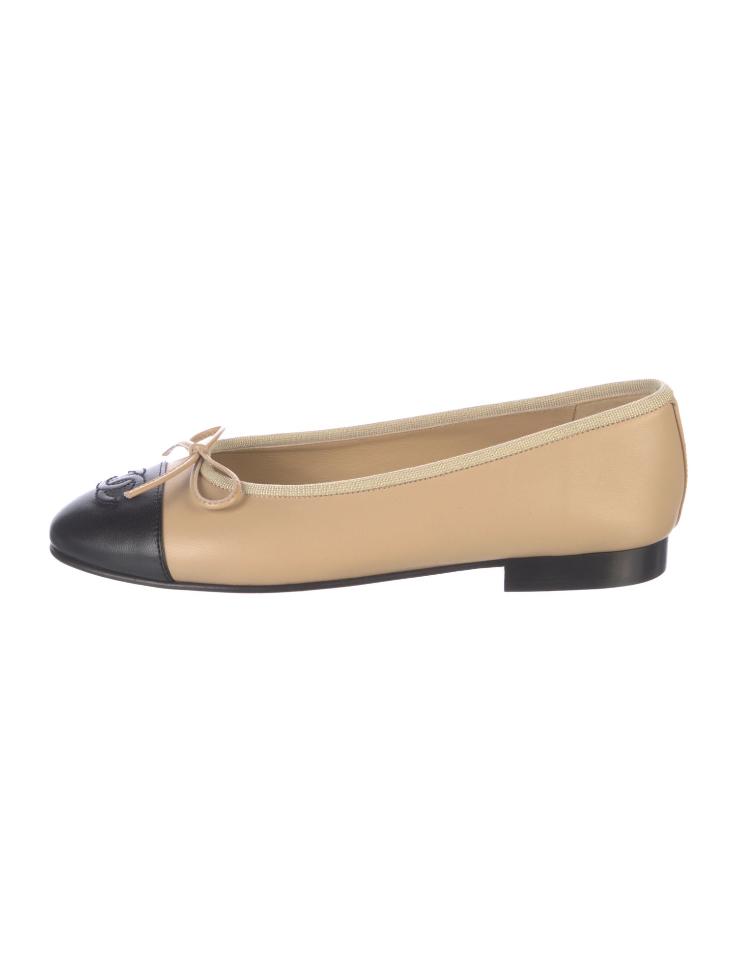 Chanel 2023 Interlocking CC Logo Ballet Flats