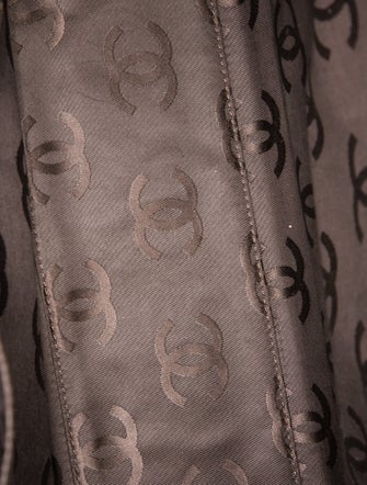 Chanel Caviar CC Shoulder Bag