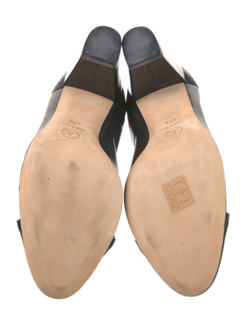 Chanel Spirit Stretch Interlocking CC Logo Pumps