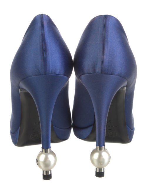 Chanel 2010 Interlocking CC Logo Pumps