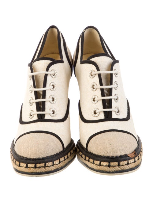 Chanel 2016 Interlocking CC Logo Pumps