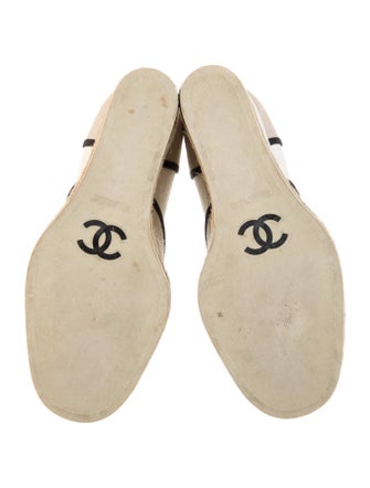 Chanel 2016 Interlocking CC Logo Pumps