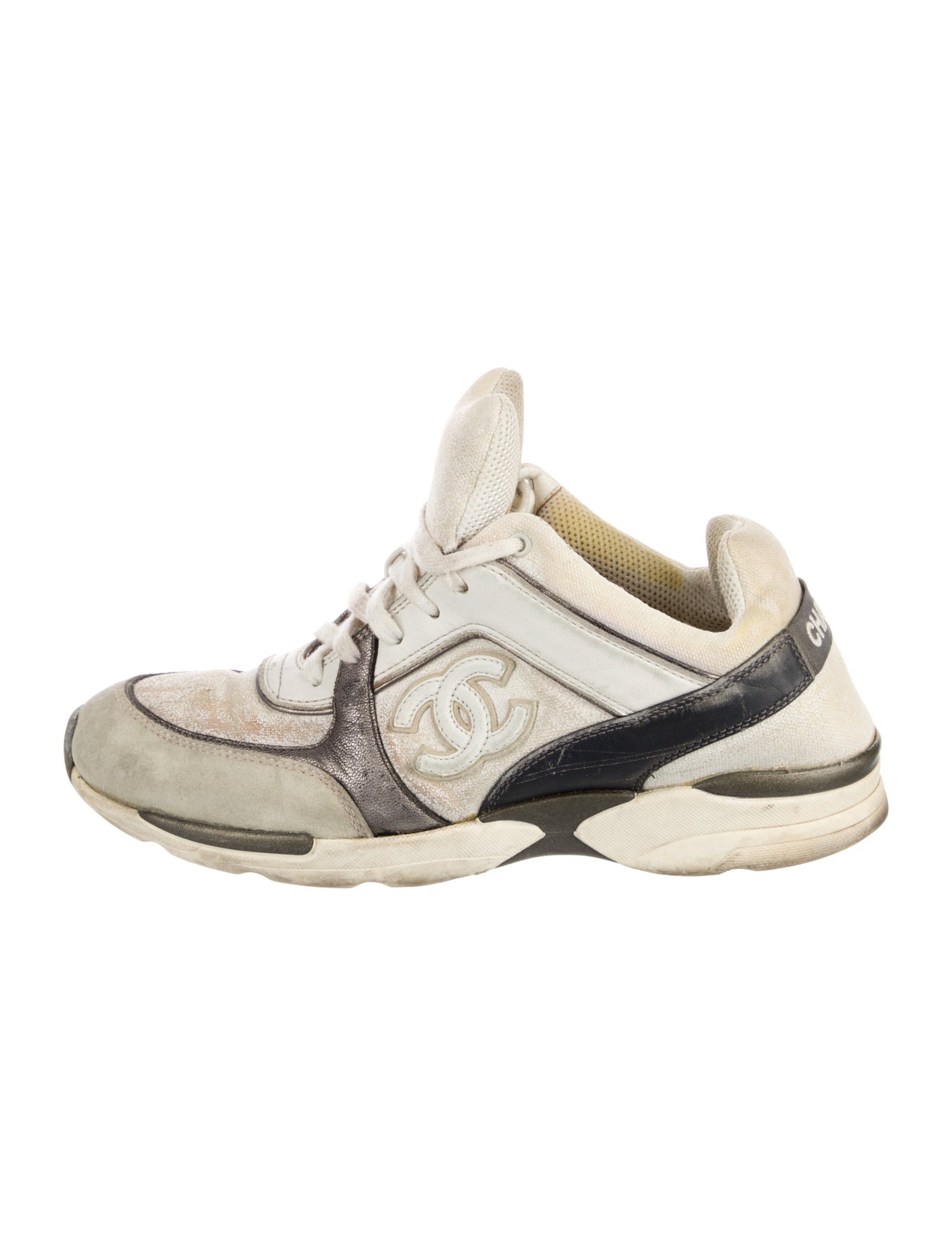 Chanel Interlocking CC Logo Leather Sneakers