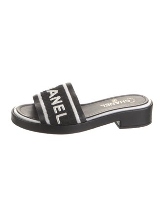 Chanel 2021 Interlocking CC Logo Slides