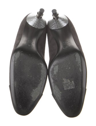 Chanel Interlocking CC Logo Suede Pumps