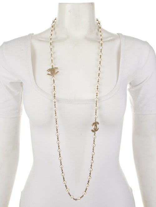 Chanel Faux Pearl CC Station Necklace