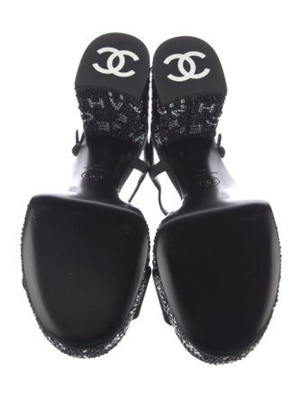 Chanel 2024 Interlocking CC Logo Sandals