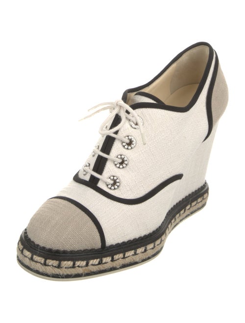 Chanel 2016 Interlocking CC Logo Pumps