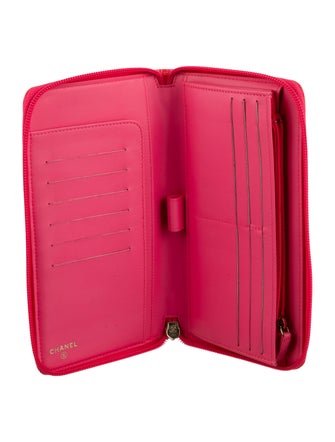 Chanel 2015-2016 Interlocking CC Logo Continental Wallet