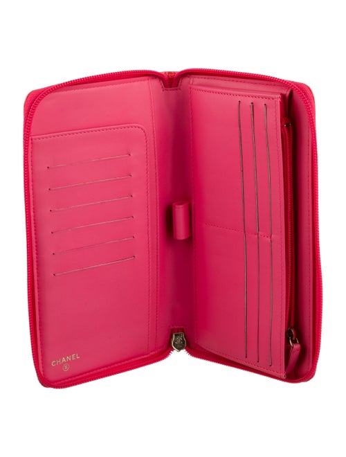 Chanel 2015-2016 Interlocking CC Logo Continental Wallet