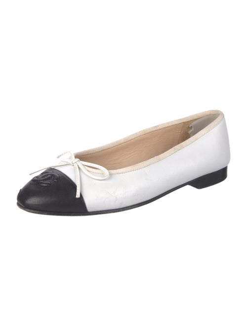 Chanel Interlocking CC Logo Leather Ballet Flats