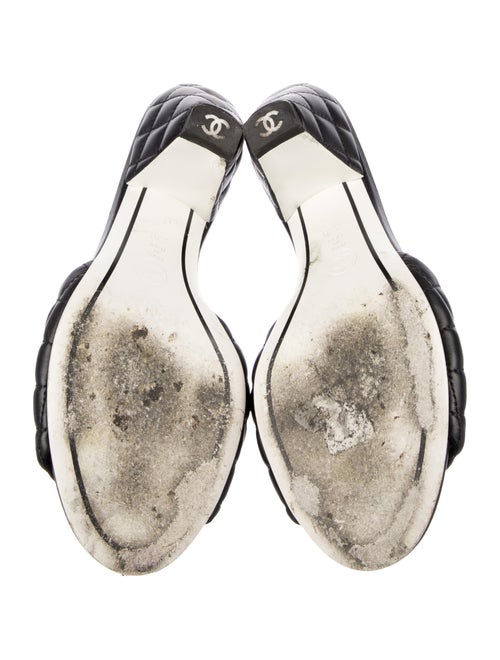 Chanel Interlocking CC Logo Leather Slides