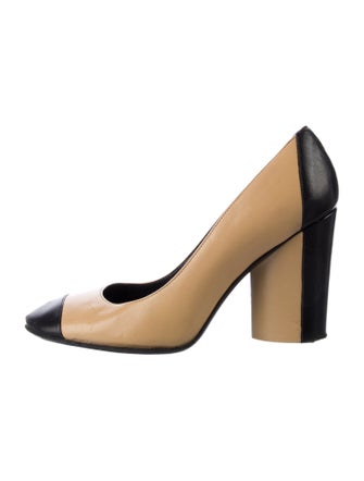 Chanel Interlocking CC Logo Leather Pumps