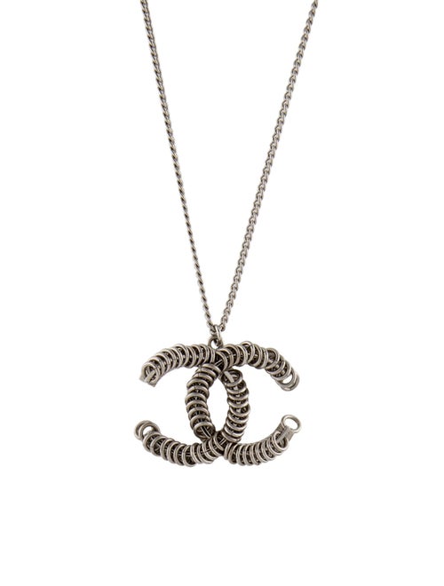 Chanel Chain Link CC Pendant Necklace