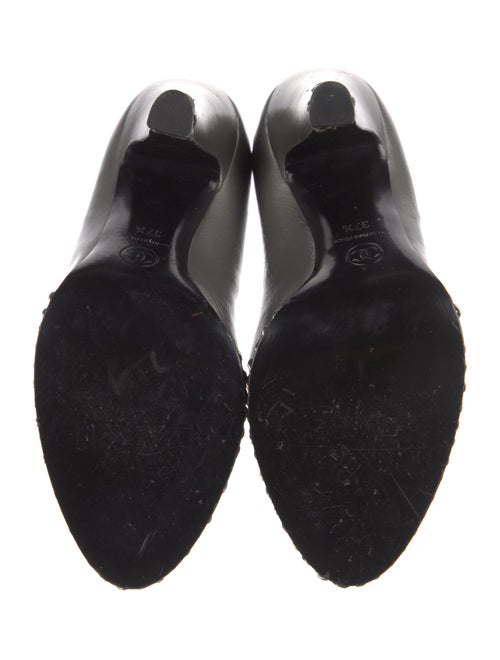 Chanel 2011 Interlocking CC Logo Pumps