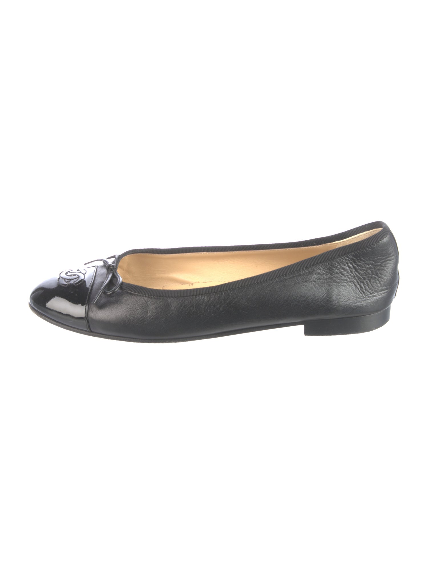 Chanel Interlocking CC Logo Leather Ballet Flats