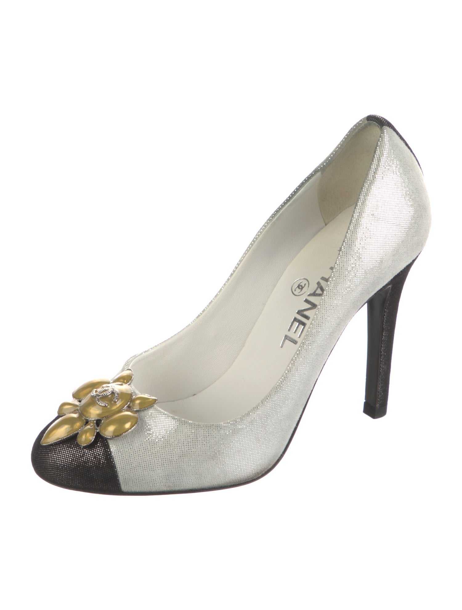 Chanel 2011 Interlocking CC Logo Pumps