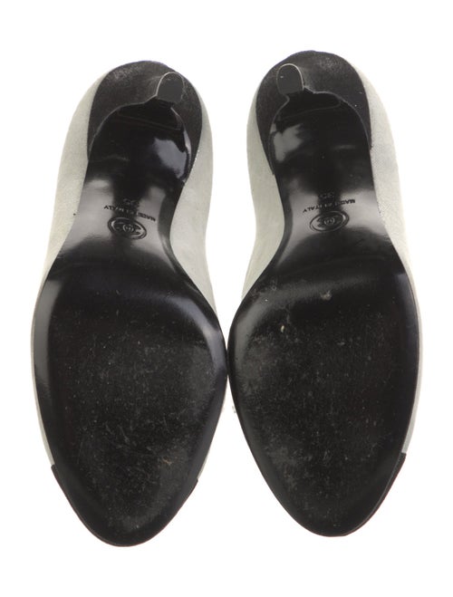 Chanel 2011 Interlocking CC Logo Pumps