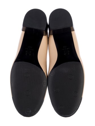 Chanel Interlocking CC Logo Leather Pumps