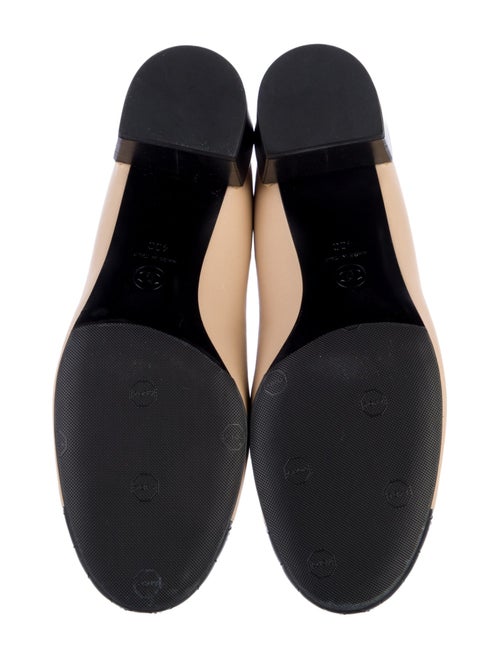 Chanel Interlocking CC Logo Leather Pumps