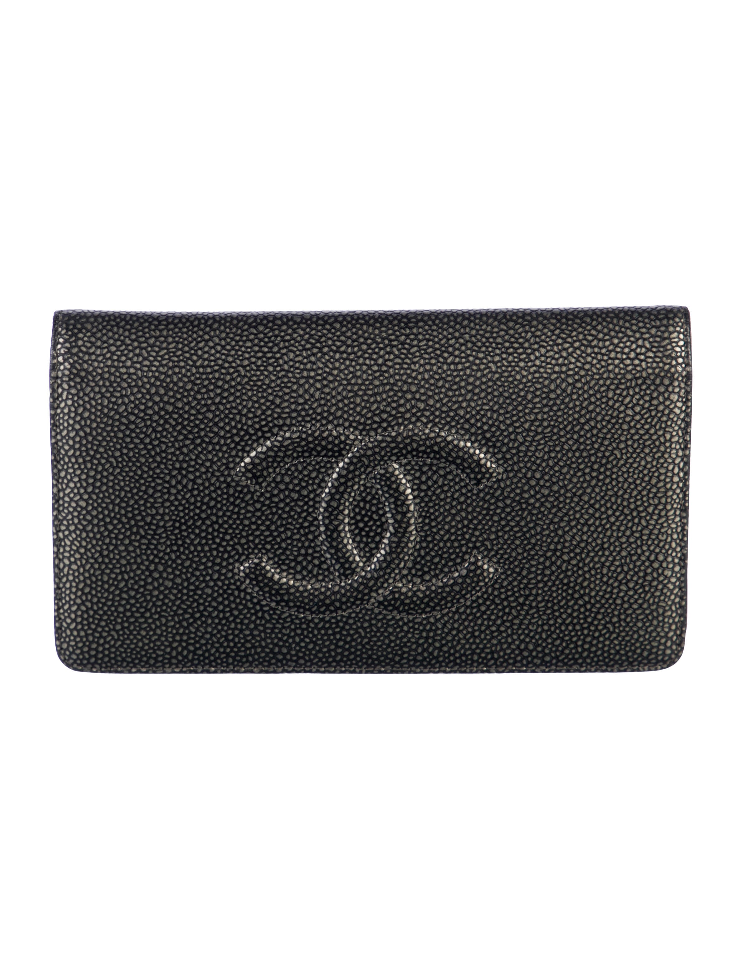 Chanel 2013-2014 Interlocking CC Logo Bifold Wallet