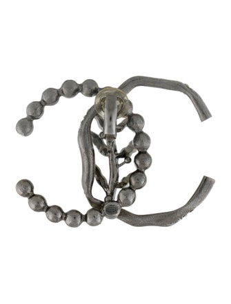 Chanel Faux Pearl & Strass CC Enchanted Forest Single Clip-On Earring