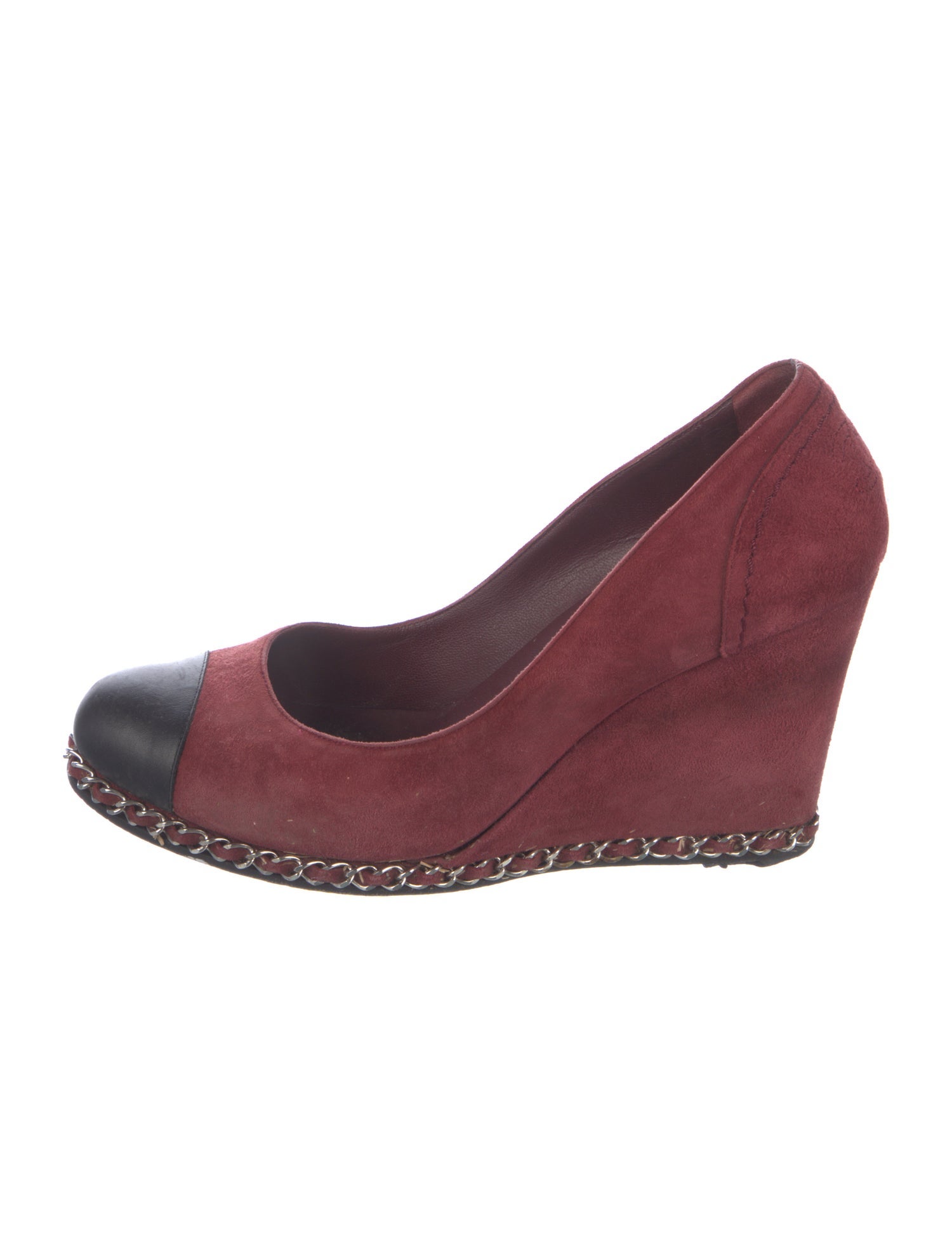 Chanel Interlocking CC Logo Suede Pumps