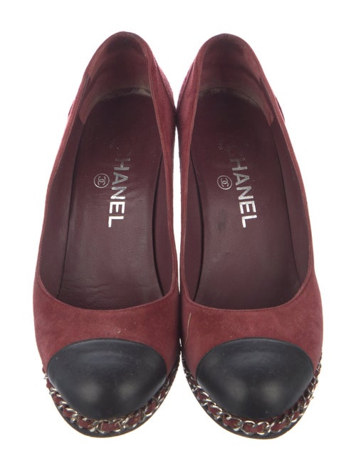 Chanel Interlocking CC Logo Suede Pumps