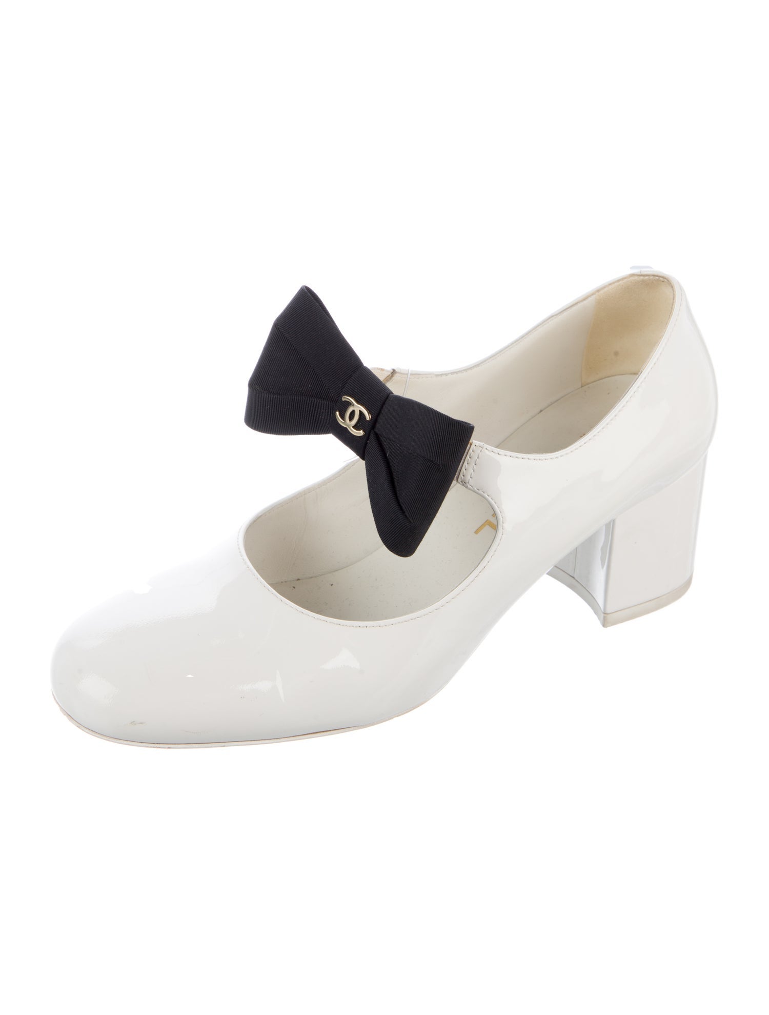 Chanel 2024 Interlocking CC Logo Pumps