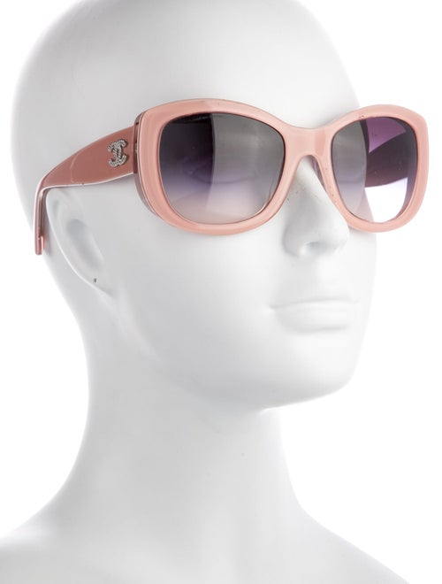 Chanel Interlocking CC Logo Cat-Eye Sunglasses