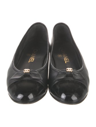 Chanel 2023 Interlocking CC Logo Flats
