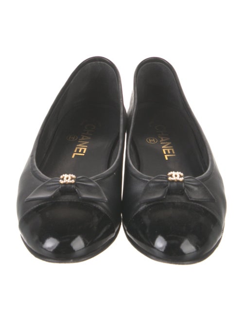 Chanel 2023 Interlocking CC Logo Flats