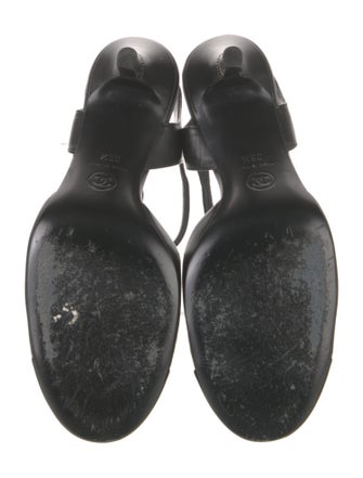 Chanel 2022 Interlocking CC Logo T-Strap Pumps