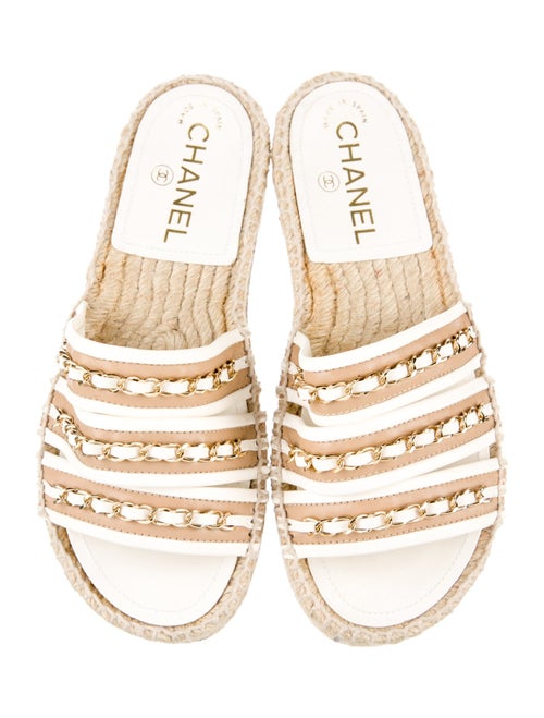 Chanel 2020 Interlocking CC Logo Espadrilles